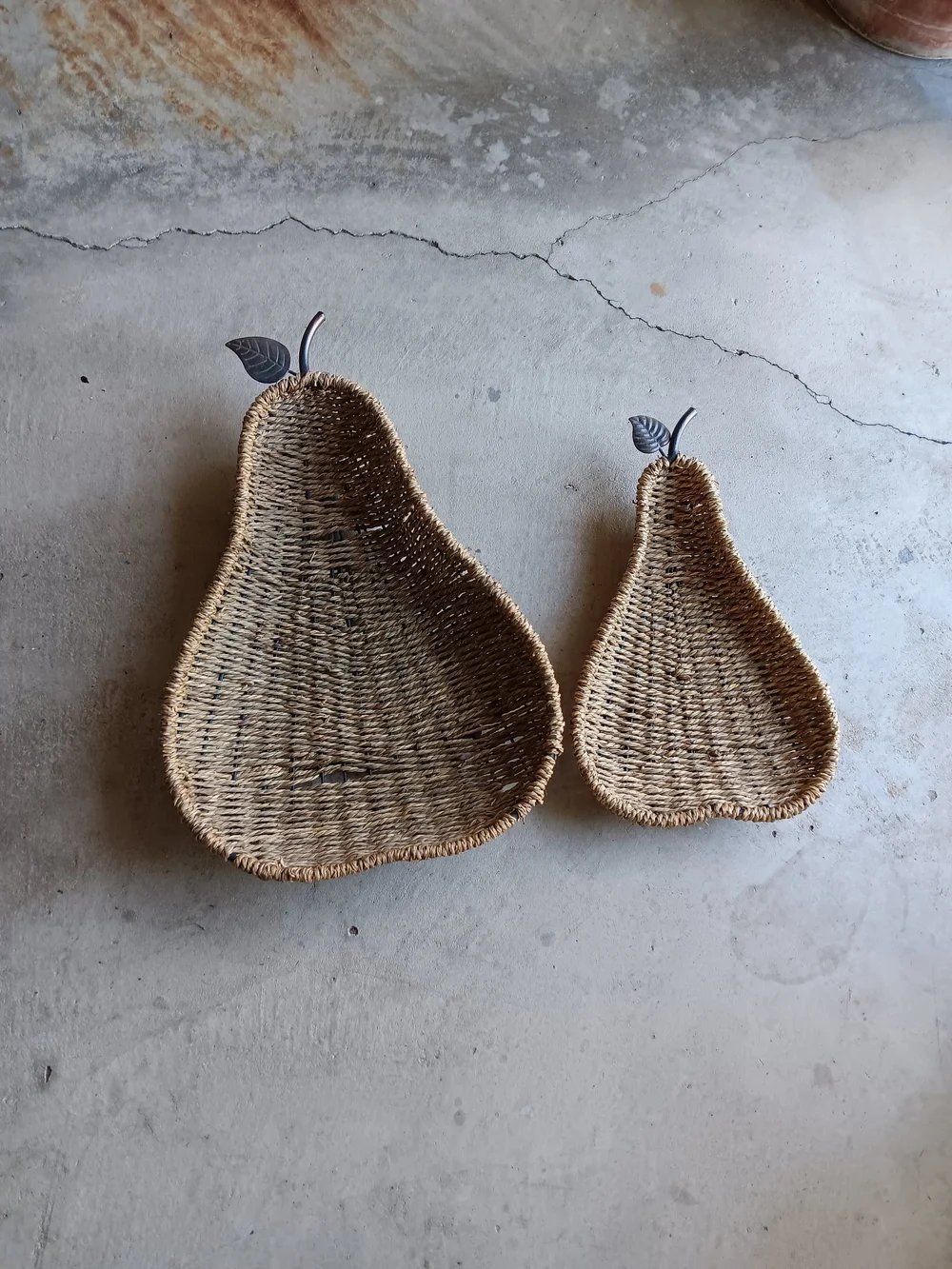 Vintage Harvest Chestnut Seagrass Pear Woven Basket Set of 2